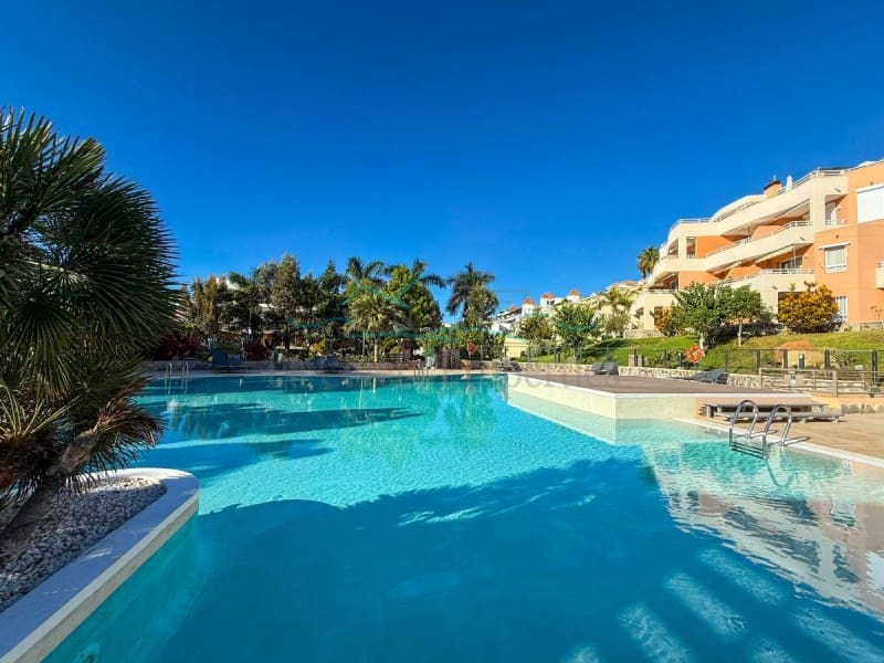 Apartamento de 1 habitación en La Caleta Adeje en venta con piscina - 495.000 € (Ref: 9896602)
