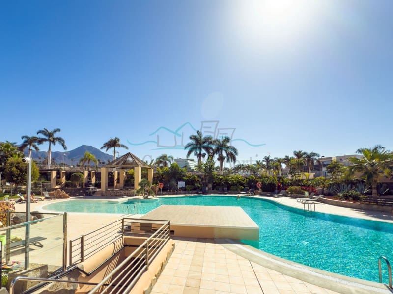 Apartamento de 1 habitación en La Caleta Adeje en venta con piscina - 495.000 € (Ref: 9896602)