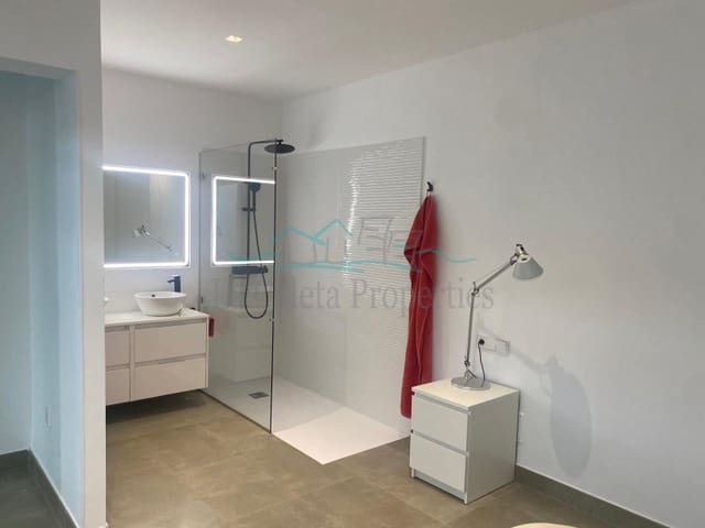 2 makuuhuone Kattohuoneisto myytävänä paikassa Costa Adeje, Adeje - 1 590 000 € (Ref: 9899389)
