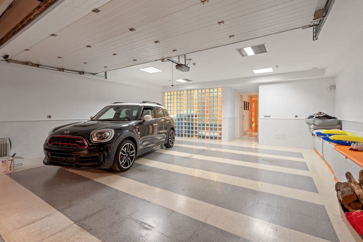 4 makuuhuone Omakotitalo myytävänä paikassa Golden Mile mukana uima-altaan 
autotalli - 3 495 000 € (Ref: 10078661)