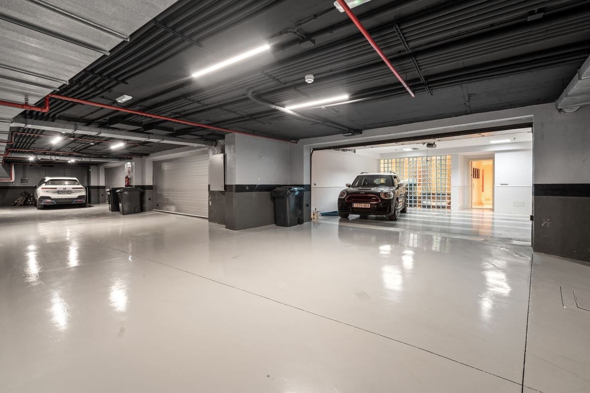 4 makuuhuone Omakotitalo myytävänä paikassa Golden Mile mukana uima-altaan 
autotalli - 3 495 000 € (Ref: 10078661)