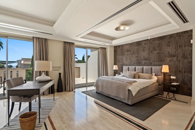 4 makuuhuone Omakotitalo myytävänä paikassa Sierra Blanca, Marbella mukana uima-altaan 
autotalli - 3 495 000 € (Ref: 10078661)