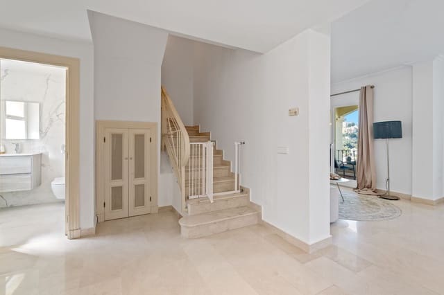 2 soverom Penthouse til salgs i La Quinta, Benahavís med svømmebasseng - € 595 000 (Ref: 10078662)