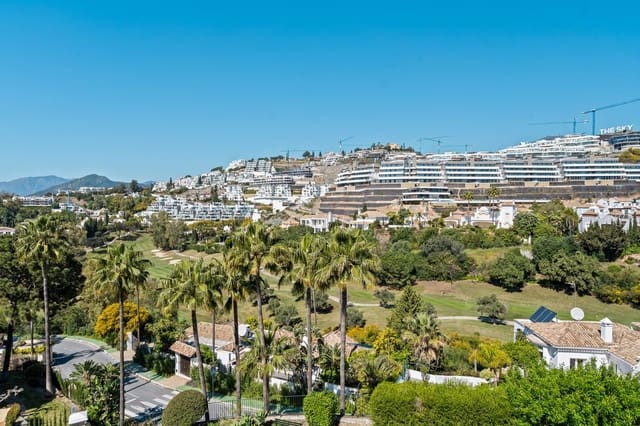 2 soverom Penthouse til salgs i La Quinta, Benahavís med svømmebasseng - € 595 000 (Ref: 10078662)