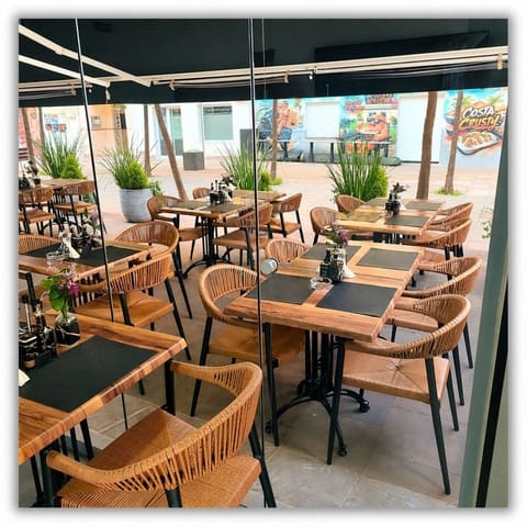 Bar/Restaurante en San Pedro de Alcántara Pueblo, Marbella en venta - 399.000 € (Ref: 10078663)
