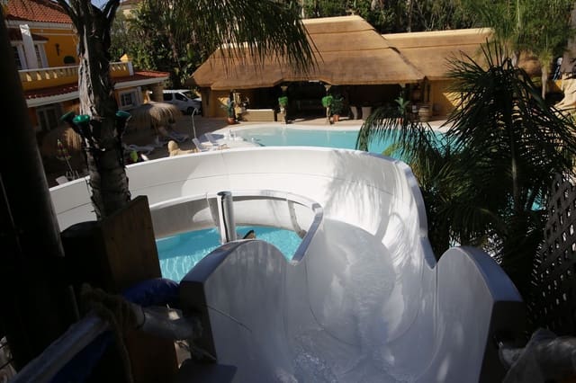 Chalet de 6 habitaciones en Sotogrande Alto, San Roque en venta con piscina garaje - 12.000.000 € (Ref: 10078671)