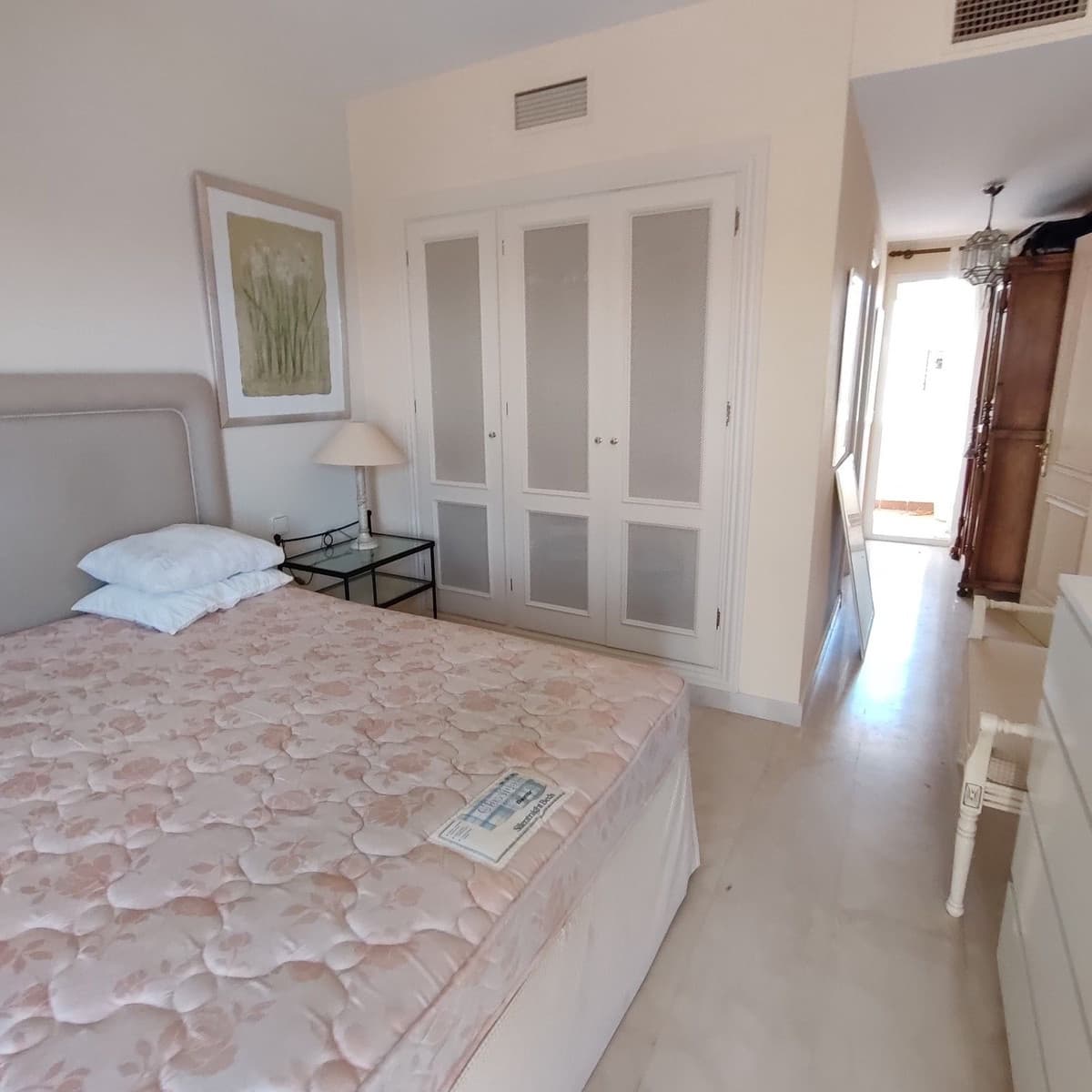 2 soveværelse Penthouse til leje i La Quinta med swimmingpool garage - € 2.200 (Ref: 10078674)