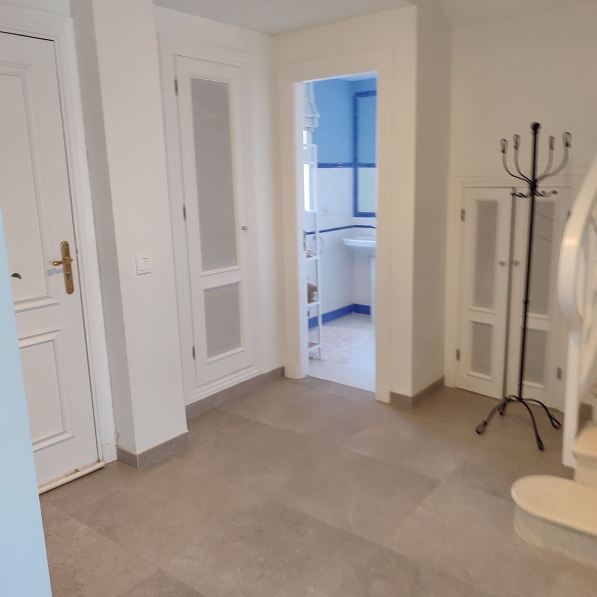 2 soveværelse Penthouse til leje i La Quinta med swimmingpool garage - € 2.200 (Ref: 10078674)
