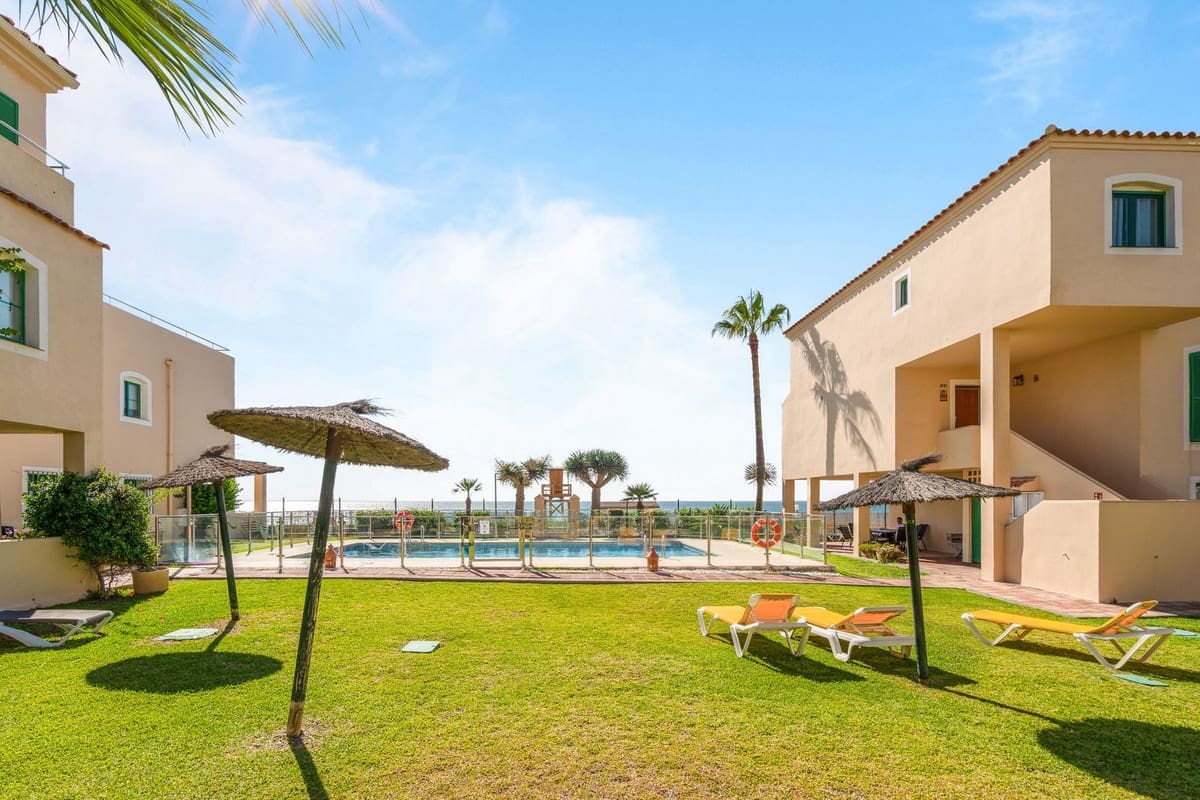 3 quarto Penthouse para venda em Bahia de Casares com piscina - 490 000 € (Ref: 10124995)