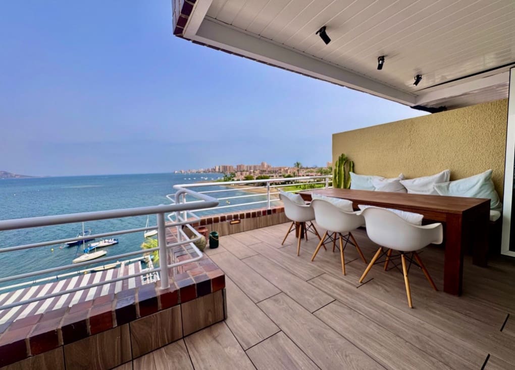 2 Zimmer Apartment zu verkaufen in La Manga del Mar Menor mit Pool - 360.000 € (Ref: 10000160)
