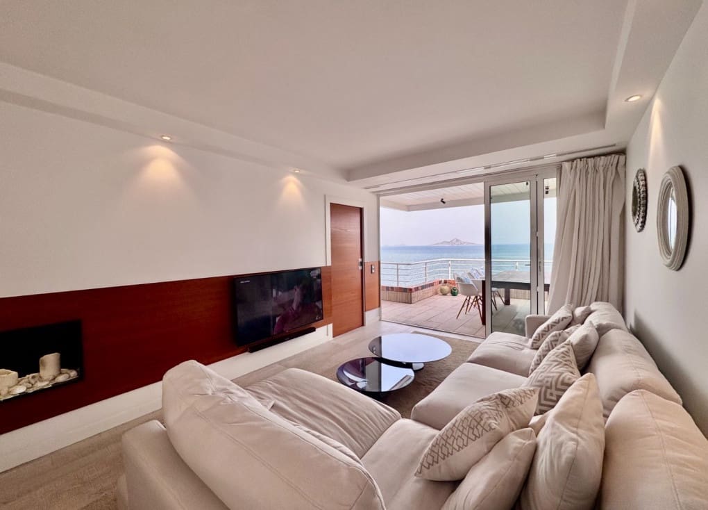 2 Zimmer Apartment zu verkaufen in La Manga del Mar Menor mit Pool - 360.000 € (Ref: 10000160)