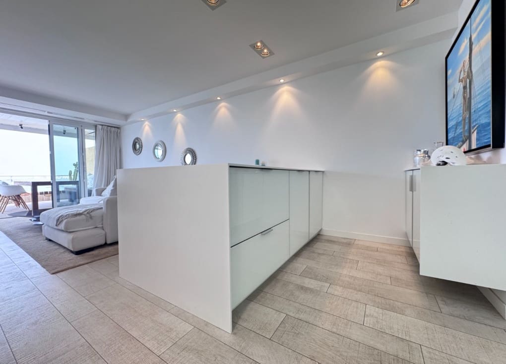 2 Zimmer Apartment zu verkaufen in La Manga del Mar Menor mit Pool - 360.000 € (Ref: 10000160)