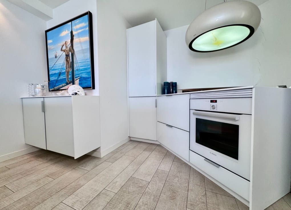 2 Zimmer Apartment zu verkaufen in La Manga del Mar Menor mit Pool - 360.000 € (Ref: 10000160)