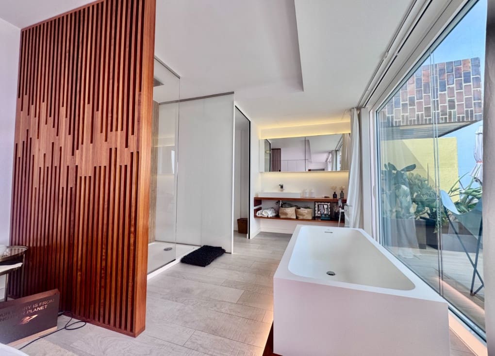 2 Zimmer Apartment zu verkaufen in La Manga del Mar Menor mit Pool - 360.000 € (Ref: 10000160)