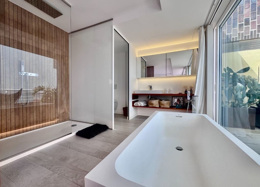 2 Zimmer Apartment zu verkaufen in La Manga del Mar Menor mit Pool - 360.000 € (Ref: 10000160)