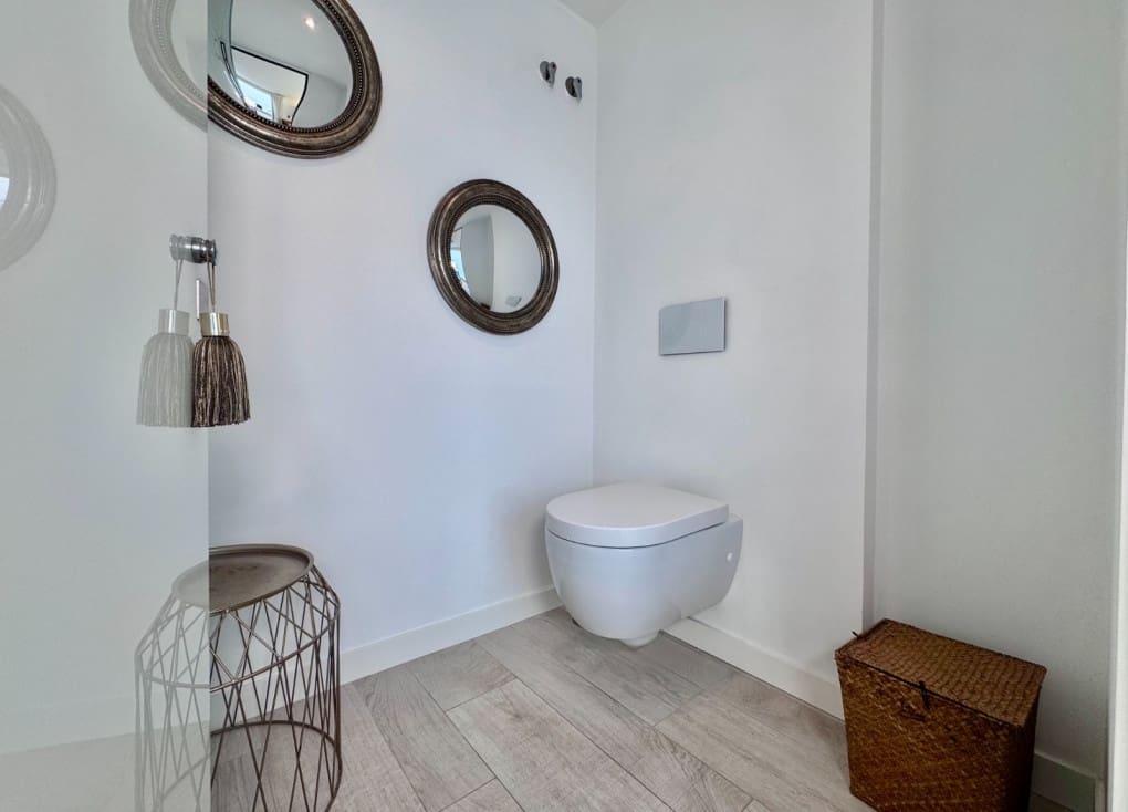 2 Zimmer Apartment zu verkaufen in La Manga del Mar Menor mit Pool - 360.000 € (Ref: 10000160)
