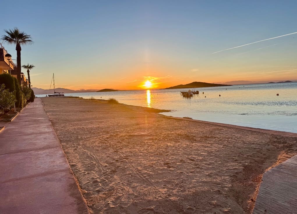 2 bedroom Apartment for sale in La Manga del Mar Menor with pool garage - € 360,000 (Ref: 10000160)