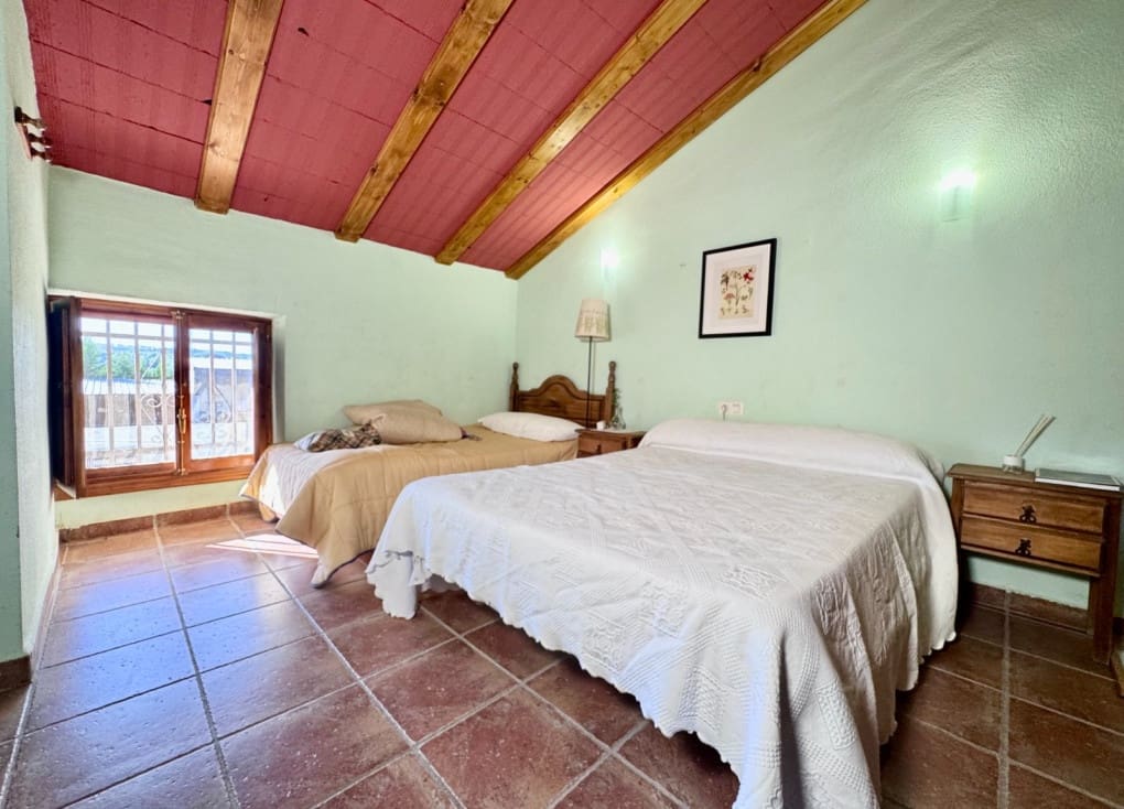 8 bedroom Finca/Country House for sale in Bullas with pool - € 119,000 (Ref: 10182152)