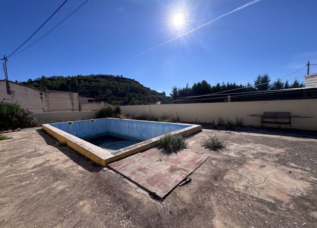8 bedroom Finca/Country House for sale in Bullas with pool - € 119,000 (Ref: 10182152)