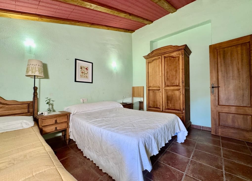 8 bedroom Finca/Country House for sale in Bullas with pool - € 119,000 (Ref: 10182152)