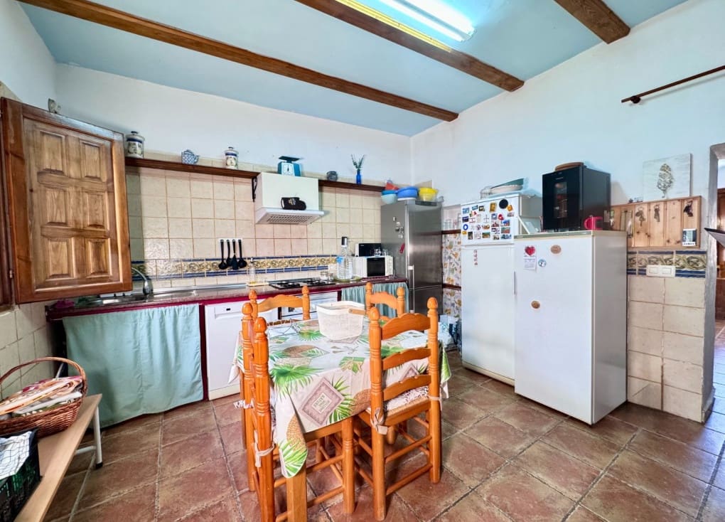 8 bedroom Finca/Country House for sale in Bullas with pool - € 119,000 (Ref: 10182152)