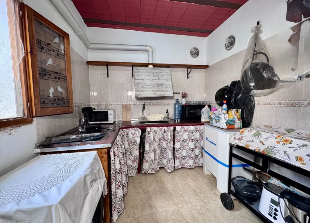 8 bedroom Finca/Country House for sale in Bullas with pool - € 119,000 (Ref: 10182152)