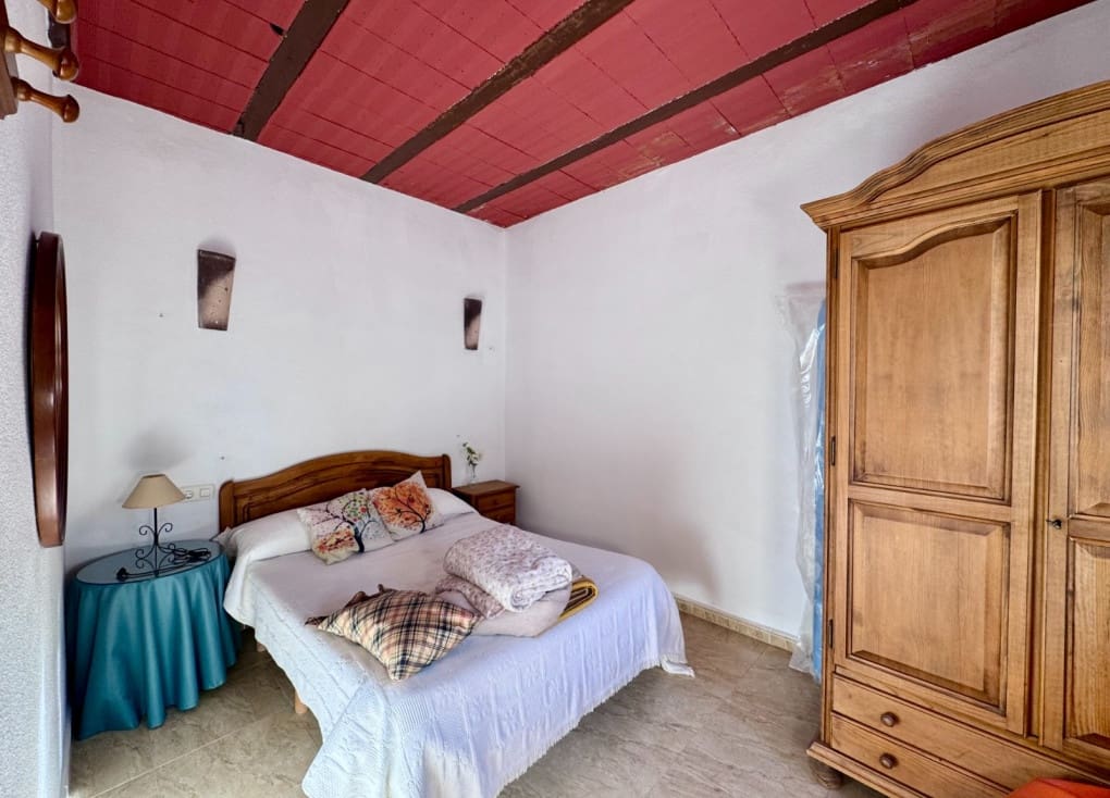 8 bedroom Finca/Country House for sale in Bullas with pool - € 119,000 (Ref: 10182152)