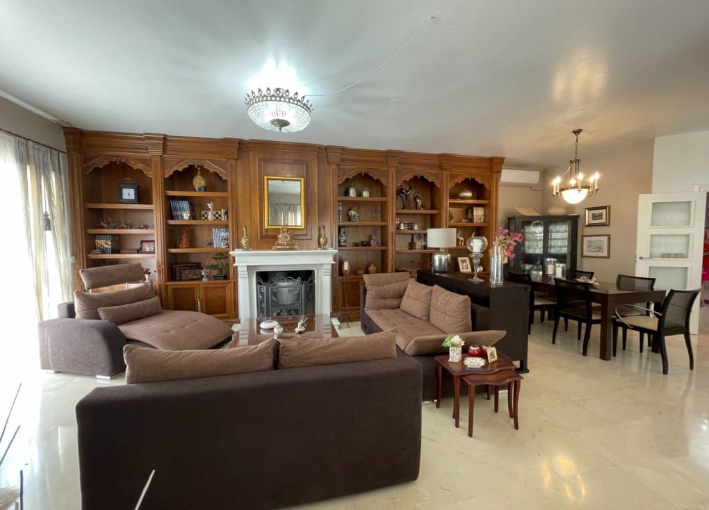 6 soveværelse Finca/Landehus til salg i Cieza med swimmingpool garage - € 479.000 (Ref: 7708221)