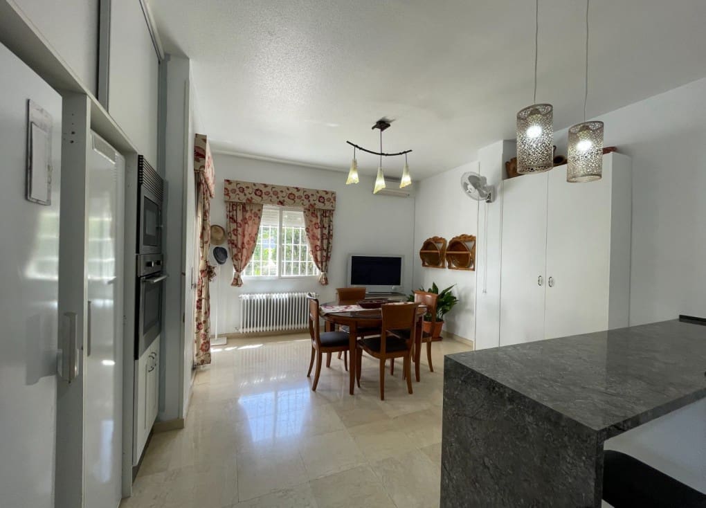 6 soveværelse Finca/Landehus til salg i Cieza med swimmingpool garage - € 479.000 (Ref: 7708221)