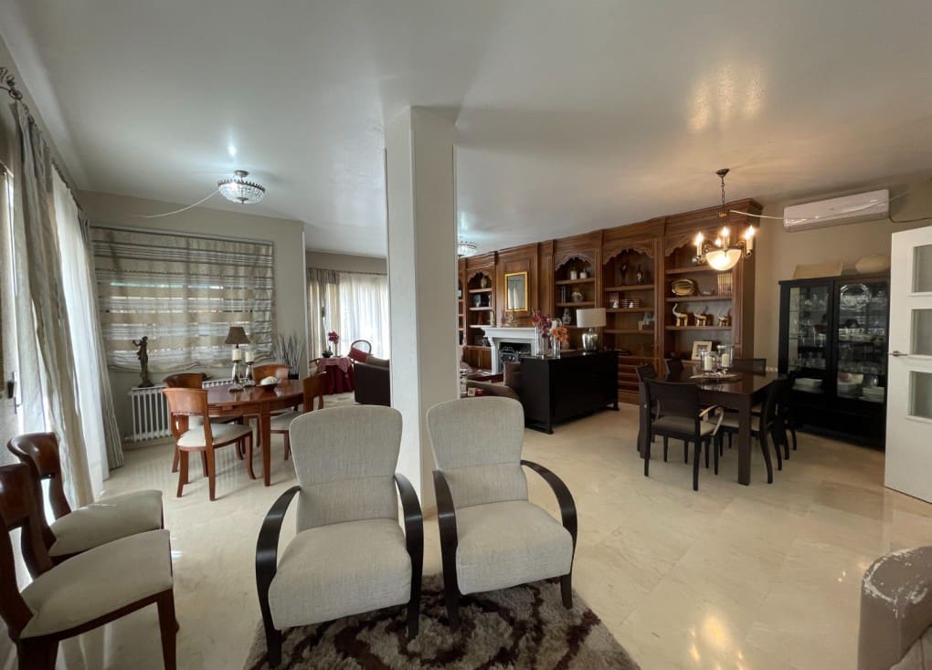 6 soveværelse Finca/Landehus til salg i Cieza med swimmingpool garage - € 479.000 (Ref: 7708221)