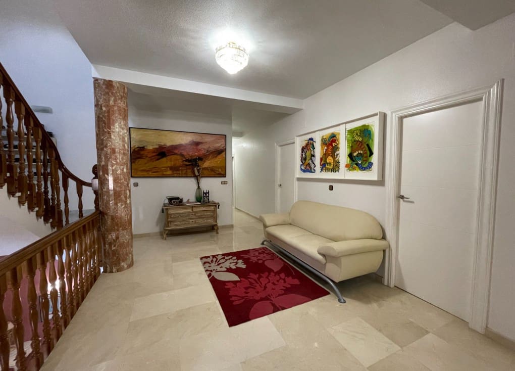 6 soveværelse Finca/Landehus til salg i Cieza med swimmingpool garage - € 479.000 (Ref: 7708221)