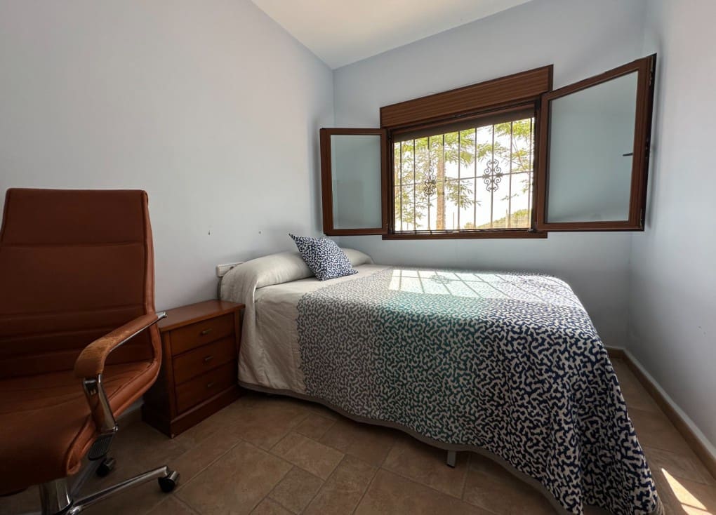 4 soveværelse Finca/Landehus til salg i Ojos med swimmingpool garage - € 430.000 (Ref: 7708229)