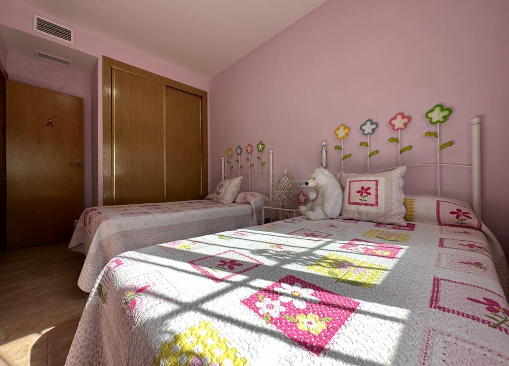 4 soveværelse Finca/Landehus til salg i Ojos med swimmingpool garage - € 430.000 (Ref: 7708229)