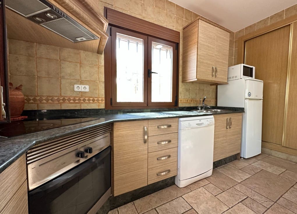 4 soveværelse Finca/Landehus til salg i Ojos med swimmingpool garage - € 430.000 (Ref: 7708229)