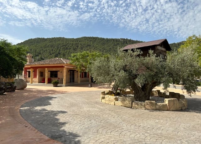 4 sypialnia Finka/Dom wiejski na sprzedaż w Ojós z basenem garażem - 430 000 € (Ref: 7708229)