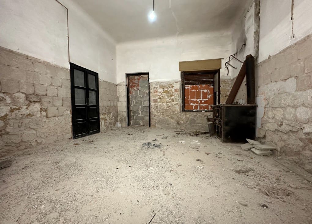 9 sovrum Hus till salu i Blanca med garage - 200 000 € (Ref: 8096210)