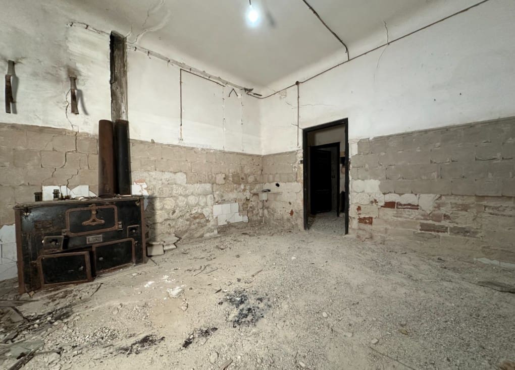 9 sovrum Hus till salu i Blanca med garage - 200 000 € (Ref: 8096210)