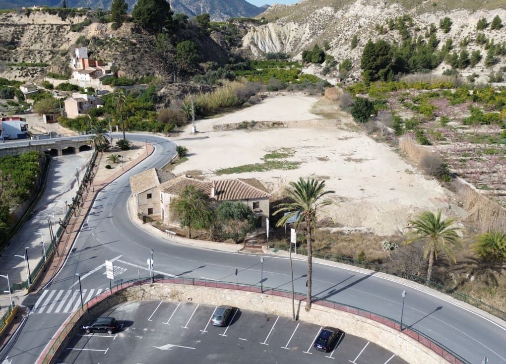 9 sovrum Hus till salu i Blanca med garage - 200 000 € (Ref: 8096210)