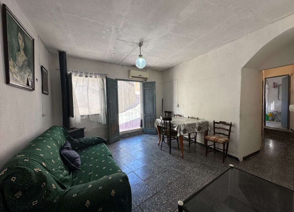 3 soveværelse Byhus til salg i Blanca - € 37.000 (Ref: 8324474)