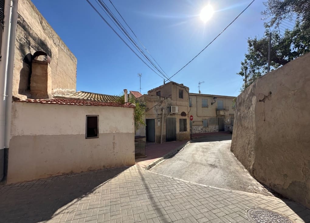 3 soveværelse Byhus til salg i Blanca - € 37.000 (Ref: 8324474)