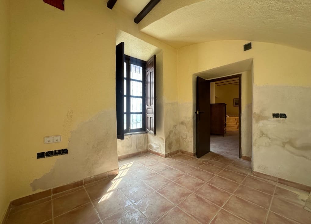 8 soveværelse Byhus til salg i Cehegin - € 72.000 (Ref: 8597747)