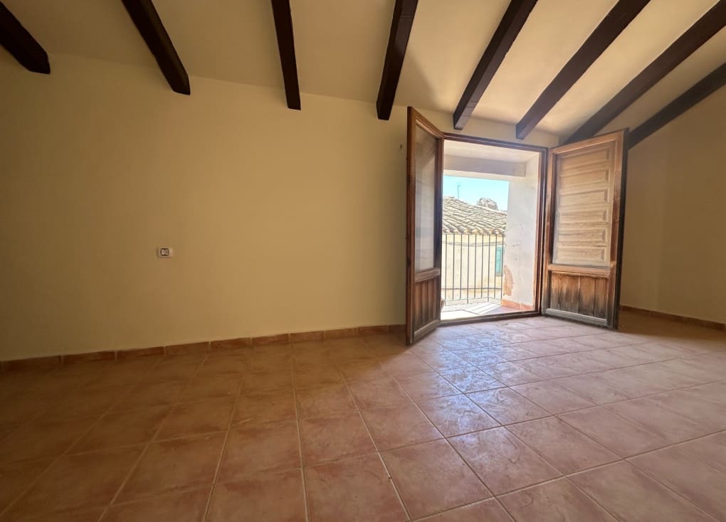 8 soveværelse Byhus til salg i Cehegin - € 72.000 (Ref: 8597747)