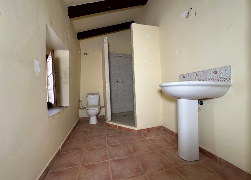 8 soveværelse Byhus til salg i Cehegin - € 72.000 (Ref: 8597747)