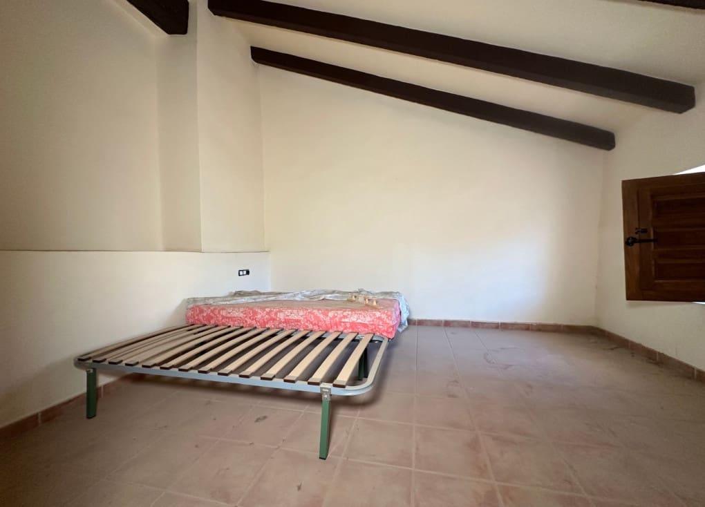 8 soveværelse Byhus til salg i Cehegin - € 72.000 (Ref: 8597747)