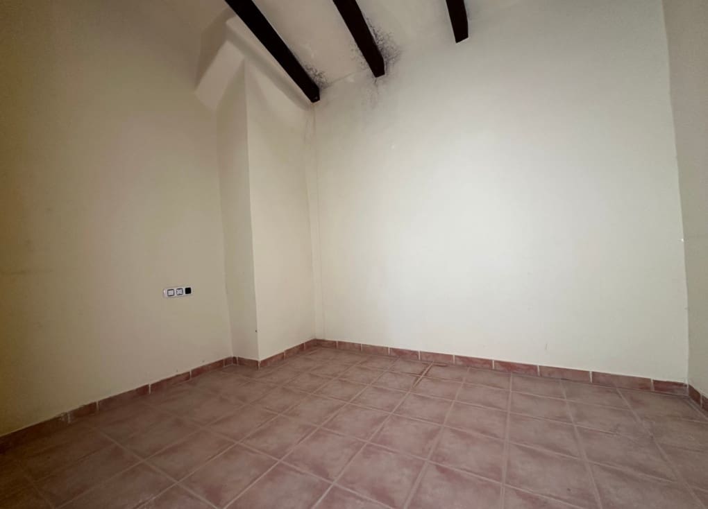 8 soveværelse Byhus til salg i Cehegin - € 72.000 (Ref: 8597747)