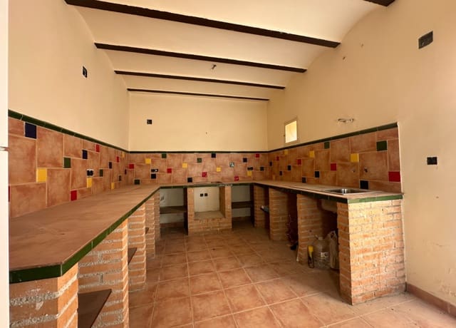 8 bedroom Townhouse for sale in Cehegín - € 72,000 (Ref: 8597747)