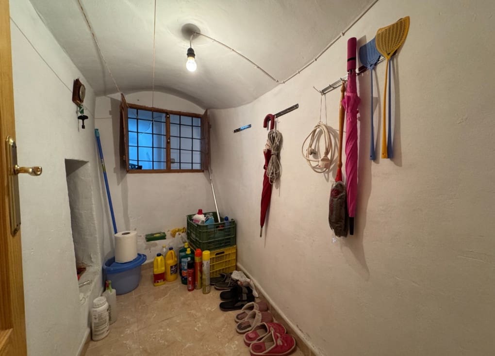 4 soveværelse Villa til salg i Blanca med garage - € 109.000 (Ref: 8609154)