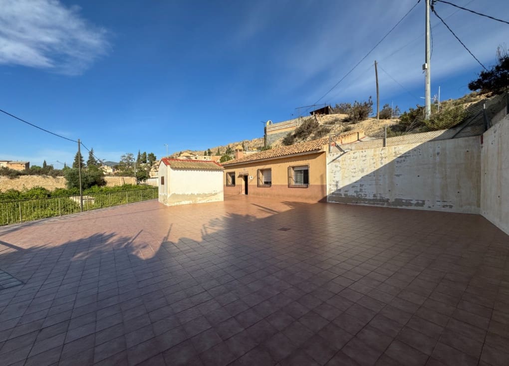 4 soveværelse Villa til salg i Blanca med garage - € 109.000 (Ref: 8609154)