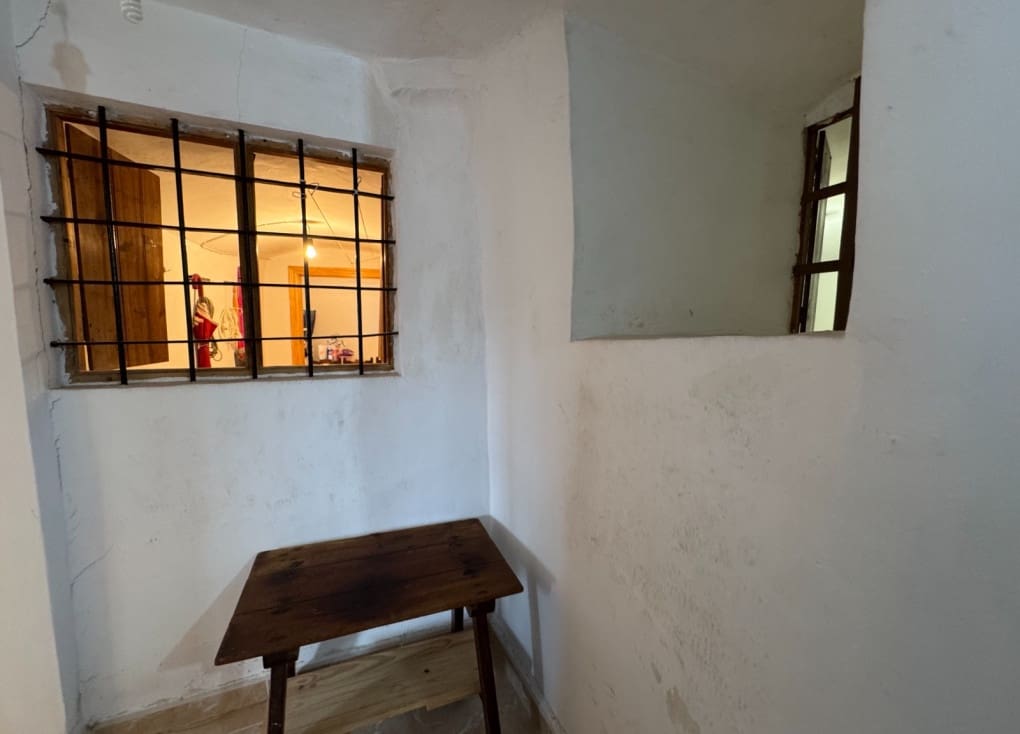 4 soveværelse Villa til salg i Blanca med garage - € 109.000 (Ref: 8609154)