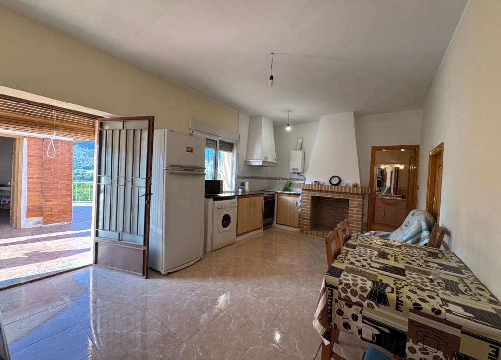 4 soveværelse Villa til salg i Blanca med garage - € 109.000 (Ref: 8609154)